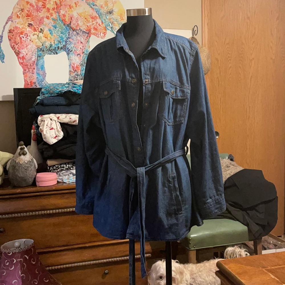 Beautiful denim jacket size 26W!